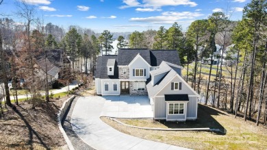 Lake Home ActiveUnderContr in Mooresville, North Carolina