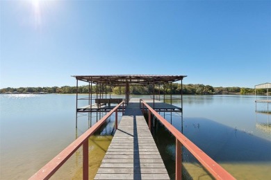 Lake Tawakoni Home For Sale in Quinlan Texas