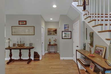 Meticulously maintained and move-in ready, this custom home - photo 8