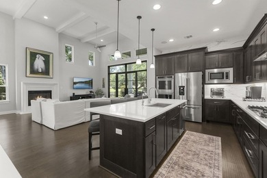 Hill Country golf course living in this newer custom-built - photo 7