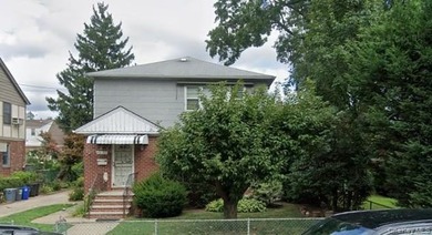 Being sold for land value. R3X allows for the construction of a - photo 3