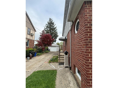 Being sold for land value. R3X allows for the construction of a - photo 6