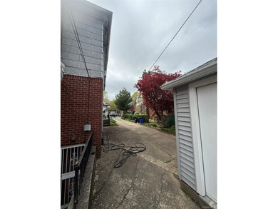 Being sold for land value. R3X allows for the construction of a - photo 8