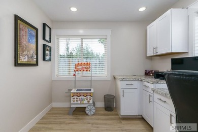 Welcome home to this spacious single-level 4-bedroom, 2-bath - photo 12
