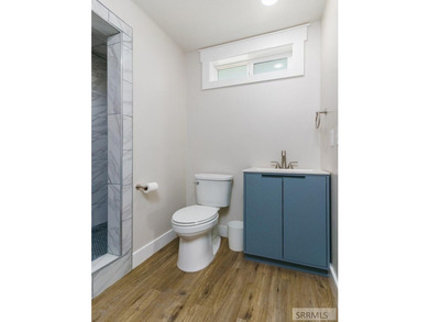 Welcome home to this spacious single-level 4-bedroom, 2-bath - photo 13