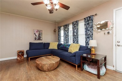 Great big, beautifully shaded back yard with an oversized - photo 14
