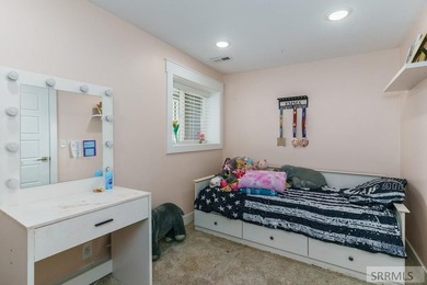 Welcome home to this spacious single-level 4-bedroom, 2-bath - photo 16