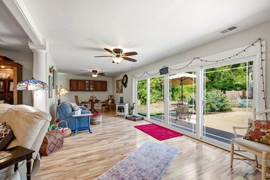 Fantastic opportunity to own a 4 bedroom/3 bath home in the - photo 18