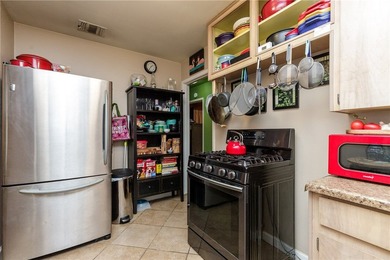 Great big, beautifully shaded back yard with an oversized - photo 22