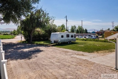 Welcome home to this spacious single-level 4-bedroom, 2-bath - photo 23