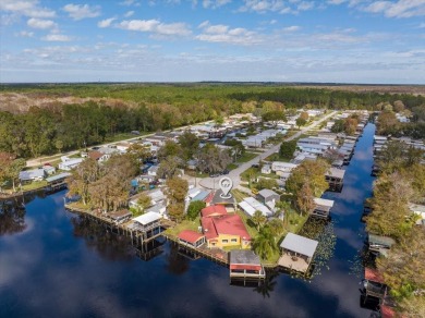 Crescent Lake - Putnam County Home For Sale in Satsuma Florida