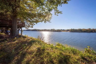Lake Home For Sale in Savannah, Tennessee