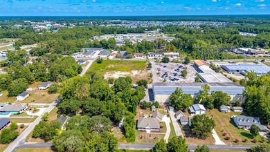 Fantastic opportunity to own a 4 bedroom/3 bath home in the - photo 47