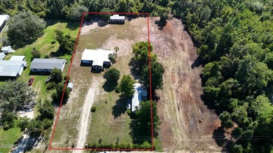 Deer Point Lake Home For Sale in Youngstown Florida