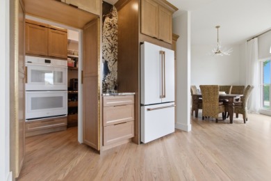 West Plains, MO Luxury Home in Golf Course Subdivision for Sale - photo 19
