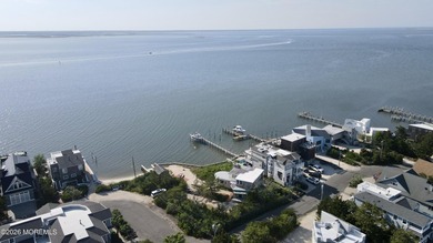 LOCATION! LOCATION! LOCATION! Exceptional bayfront opportunity - photo 16