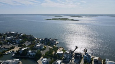 LOCATION! LOCATION! LOCATION! Exceptional bayfront opportunity - photo 19
