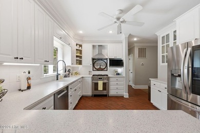 Step inside and take in the impressive scale of this beautifully - photo 20