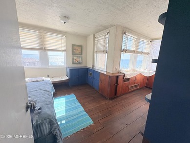 LOCATION! LOCATION! LOCATION! Exceptional bayfront opportunity - photo 35