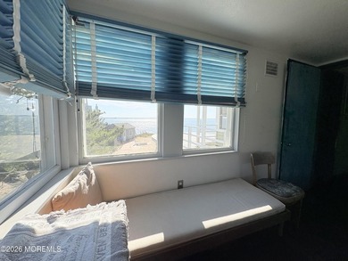 LOCATION! LOCATION! LOCATION! Exceptional bayfront opportunity - photo 41