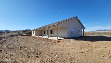 NEW CUSTOM BUILT HOME WITH WONDERFUL VIEWS ON 1.27 ACRE PARCEL