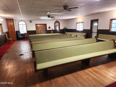 Are you looking for a storage building or a meeting place? This - photo 8