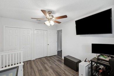 Rental opportunity across from the college. Owner has continued - photo 11