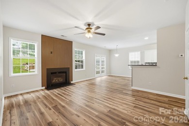 Welcome to this beautifully updated 5-bedroom, 3-bathroom home - photo 12
