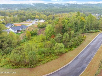 Nestled in the heart of Oak Ridge, Forest Creek Village presents - photo 12