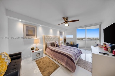 EXPERIENCE THE EPITOME OF OCEANFRONT LIVING WITH UNPARALLELED - photo 15