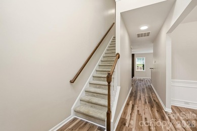 Welcome to this beautifully updated 5-bedroom, 3-bathroom home - photo 17