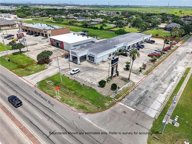 Located in the heart of Calallen's thriving commercial district - photo 2