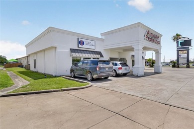 Located in the heart of Calallen's thriving commercial district - photo 3