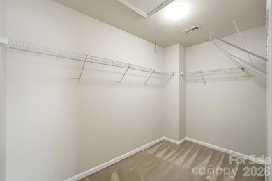 Welcome to this beautifully updated 5-bedroom, 3-bathroom home - photo 27