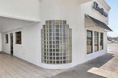 Located in the heart of Calallen's thriving commercial district - photo 9