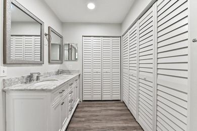 Corner unit villa features 2 bed, 2 bath, large den (could be a - photo 29