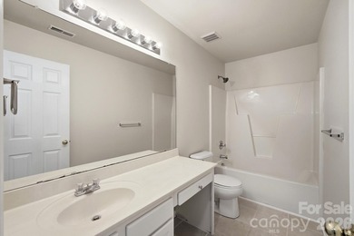 Welcome to this beautifully updated 5-bedroom, 3-bathroom home - photo 32