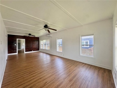 Located near Downtown Corpus Christi, this charming 3-bedroom - photo 4
