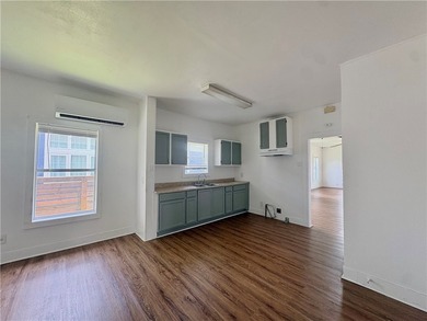 Located near Downtown Corpus Christi, this charming 3-bedroom - photo 10
