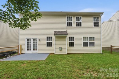 Welcome to this beautifully updated 5-bedroom, 3-bathroom home - photo 40