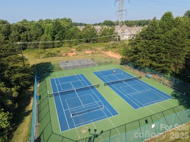 Welcome to this beautifully updated 5-bedroom, 3-bathroom home - photo 46