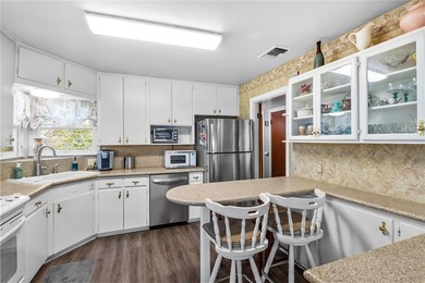 Welcome to this beautifully maintained 3 bedroom, 1 bath home - photo 5
