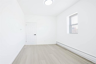 Great investment opportunity in the Bronx with low annual taxes - photo 11