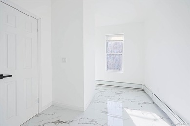 Great investment opportunity in the Bronx with low annual taxes - photo 13