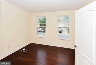 ***BACK on MARKET*** ***UPDATED*** Welcome to this beautiful - photo 34