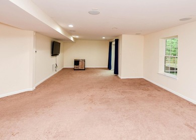 ***BACK on MARKET*** ***UPDATED*** Welcome to this beautiful - photo 43