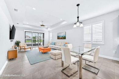 PANGEA PARK LAKEFRONT GEM IN WEST VIERA! Stunning 4-bedroom, 2 - photo 4