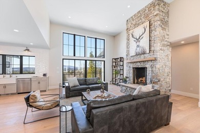 (private lake, pond, creek) Home For Sale in Peterborough New Hampshire