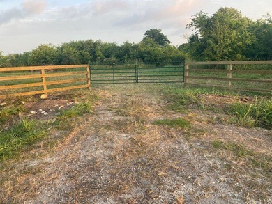 Additional listing photo 1