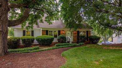 Spacious Cape Cod home with serene golf course views just - photo 1